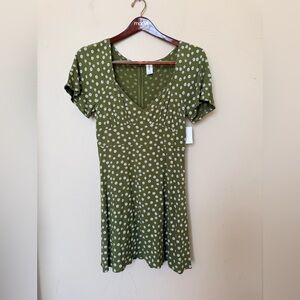 NWT Nordstrom abound Olive daisy Floral V-Neck Mini Dress girly feminine paisley